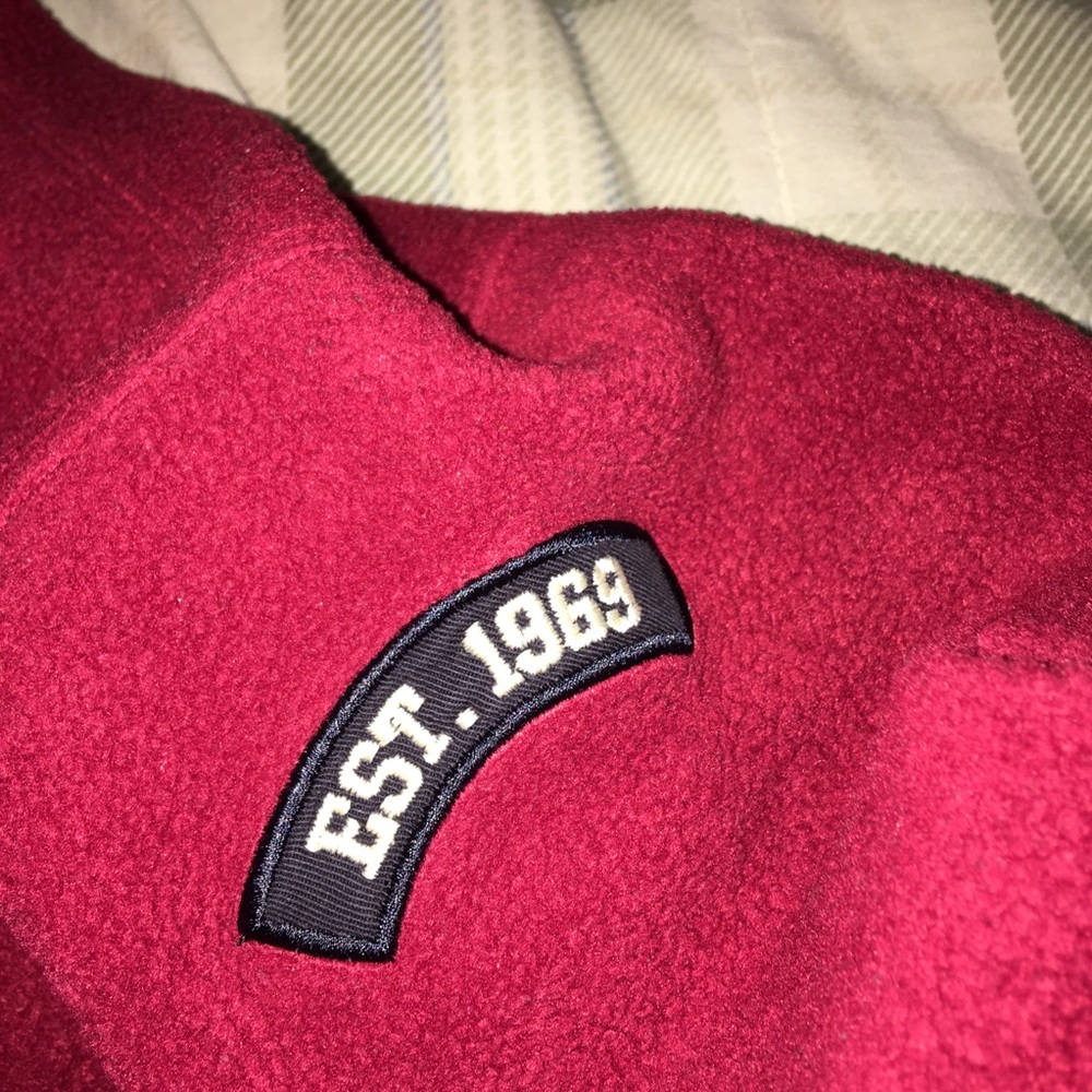 Kids Gap Red Pull-over - Picture 2 of 4